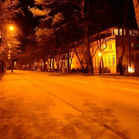 Floryda Jurata Bed & Breakfast Ngoại thất bức ảnh