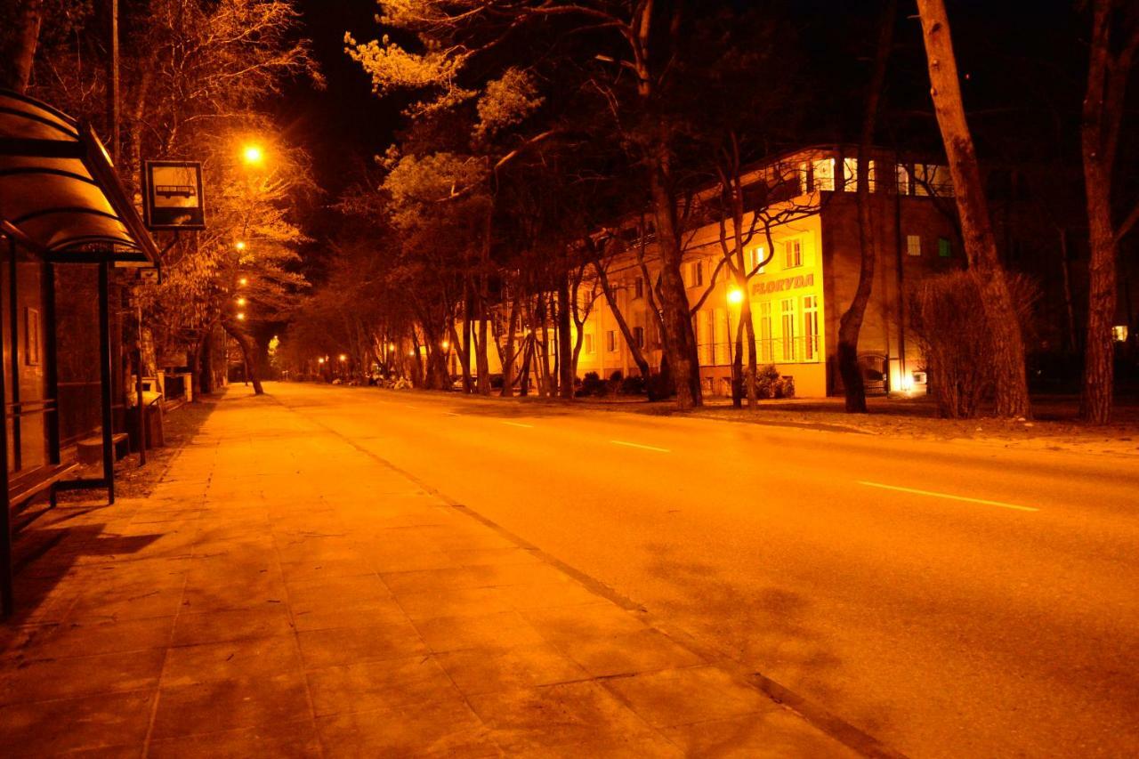 Floryda Jurata Bed & Breakfast Ngoại thất bức ảnh