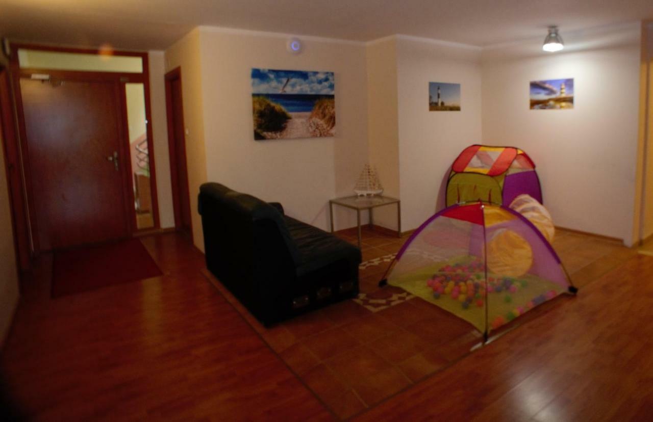 Floryda Jurata Bed & Breakfast Ngoại thất bức ảnh