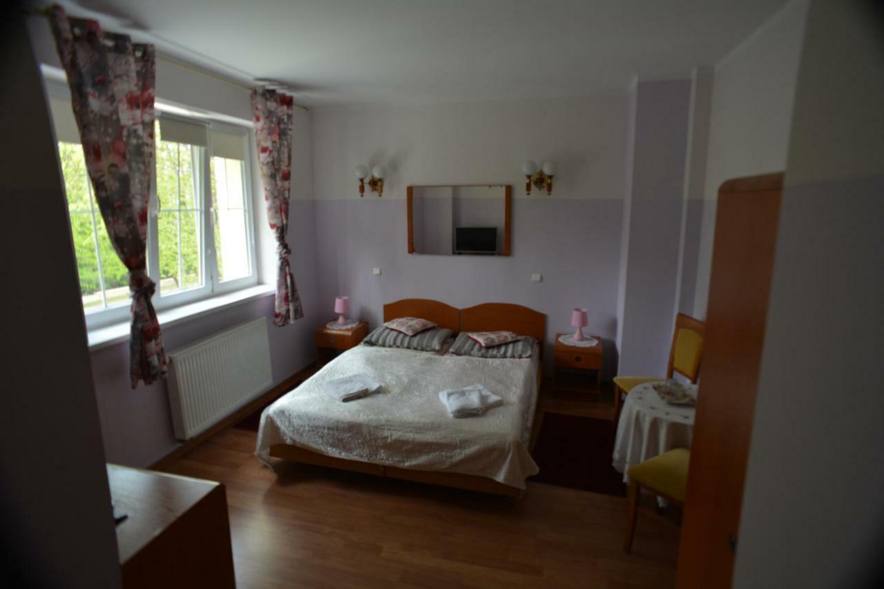 Floryda Jurata Bed & Breakfast Ngoại thất bức ảnh